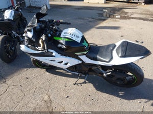 2016 KAWASAKI EX300 B
