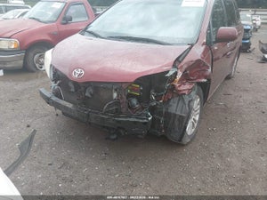 2016 TOYOTA SIENNA XLE 8 PASSENGER
