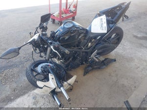 2017 YAMAHA YZFR3 A