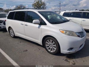 2011 TOYOTA SIENNA LTD