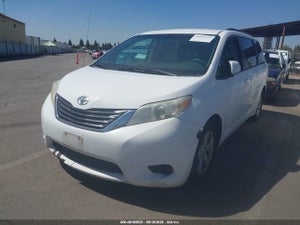 2011 TOYOTA SIENNA LE V6