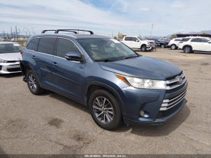 2017 TOYOTA HIGHLANDER XLE