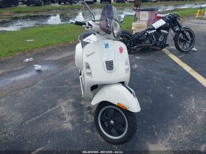 2012 VESPA GTS 300 SUPER