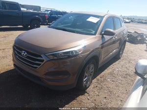 2016 HYUNDAI TUCSON SE
