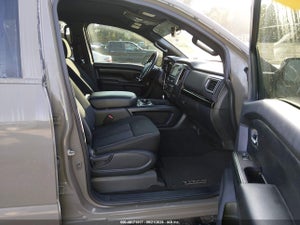 2018 NISSAN TITAN SV
