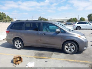 2015 TOYOTA SIENNA LE 8 PASSENGER