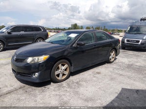 2013 TOYOTA CAMRY SE