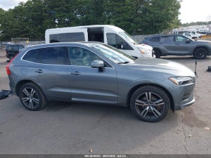 2021 VOLVO XC60 MOMENTUM