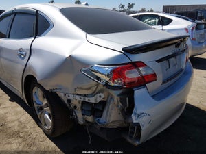 2011 INFINITI M37