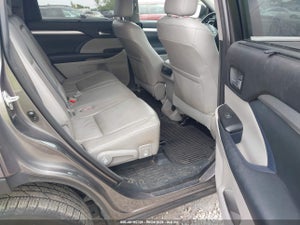 2014 TOYOTA HIGHLANDER XLE V6