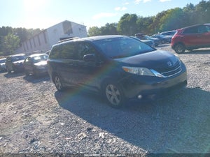 2011 TOYOTA SIENNA LE V6