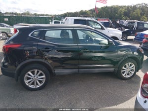 2017 NISSAN ROGUE SPORT SV