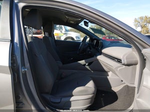 2022 HYUNDAI ELANTRA SE