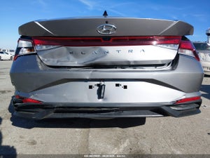 2022 HYUNDAI ELANTRA SE