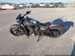 2017 VICTORY MOTORCYCLES OCTANE