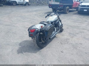 2025 HONDA VT750 C2B