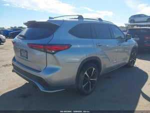 2022 TOYOTA HIGHLANDER XSE