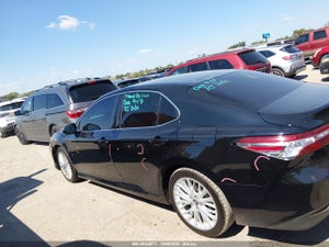 2018 TOYOTA CAMRY XLE