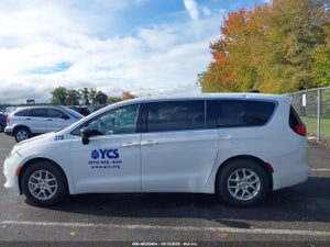 2024 CHRYSLER VOYAGER LX