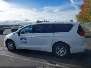 2024 CHRYSLER VOYAGER LX