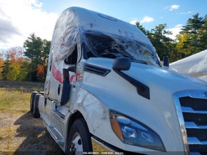 2022 FREIGHTLINER NEW CASCADIA 126