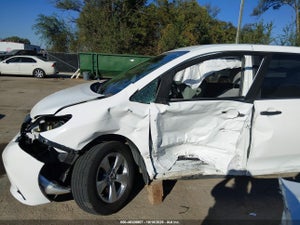 2020 TOYOTA SIENNA L