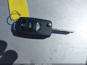 2017 VOLKSWAGEN BEETLE 1.8T SE