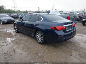 2017 INFINITI Q70 3.7