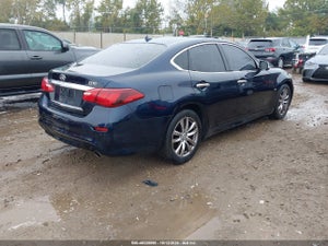 2017 INFINITI Q70 3.7