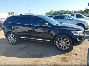 2017 VOLVO XC60 T5 INSCRIPTION