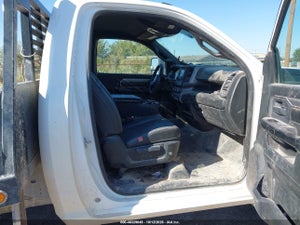 2024 RAM 4500 CHASSIS TRADESMAN/SLT