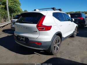 2023 VOLVO XC40 B5 PLUS BRIGHT THEME