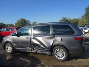 2017 TOYOTA SIENNA XLE 8 PASSENGER