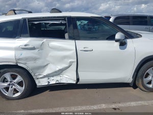 2022 TOYOTA HIGHLANDER LE