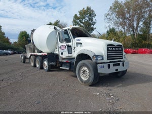 2018 MACK GRANITE