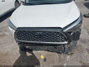 2022 TOYOTA COROLLA CROSS XLE