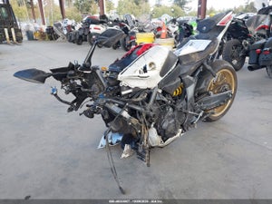 2022 YAMAHA YZFR7