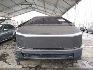 2025 TESLA CYBERTRUCK CYBERBEAST