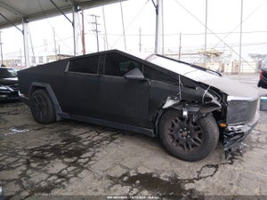 2025 TESLA CYBERTRUCK CYBERBEAST