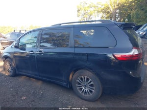 2019 TOYOTA SIENNA XLE 8 PASSENGER