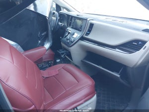 2019 TOYOTA SIENNA XLE 8 PASSENGER