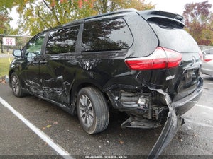 2020 TOYOTA SIENNA LE