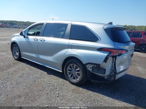 2021 TOYOTA SIENNA LE