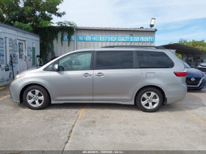 2018 TOYOTA SIENNA LE 8 PASSENGER