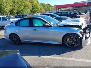 2019 ALFA ROMEO GIULIA TI SPORT CARBON RWD