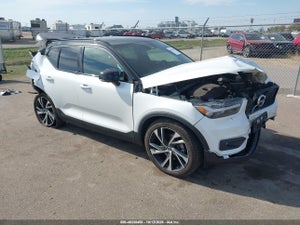 2020 VOLVO XC40 T5 R-DESIGN