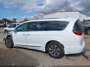 2017 CHRYSLER PACIFICA HYBRID PLATINUM