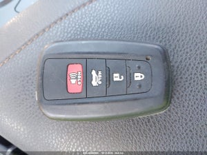 2019 TOYOTA CAMRY XLE