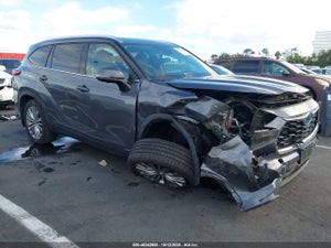 2023 TOYOTA HIGHLANDER HYBRID PLATINUM