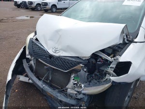 2016 TOYOTA SIENNA SE 8 PASSENGER